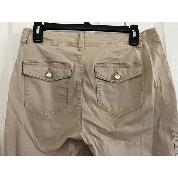 White House Black Market Pants Tan Skinny Leg Cut Cargo Pants Size 6 - Picture 13 of 16